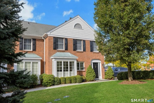 1 Maple Street, New Canaan