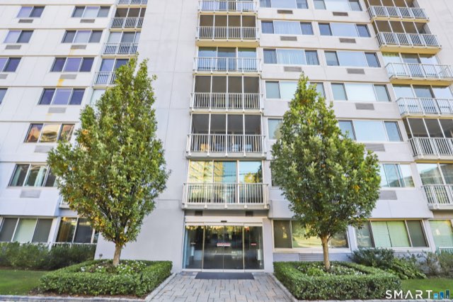 1 Strawberry Hill Avenue, Stamford