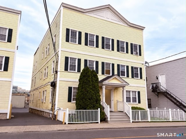 312 Greenwich Avenue, Stamford