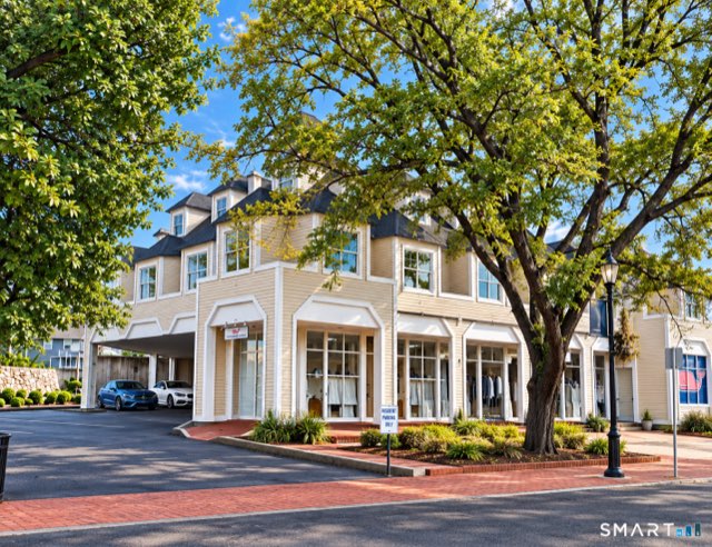 90 Main Street, Westport