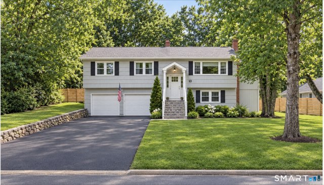 10 Grumman Avenue, Norwalk