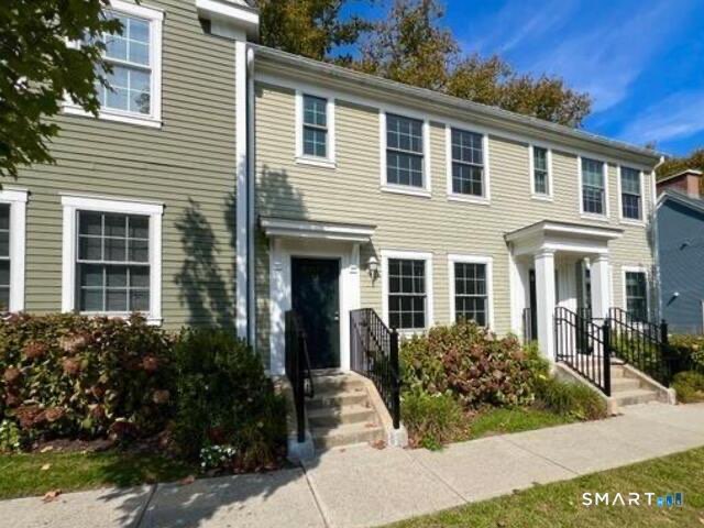 66 Stoneridge Circle, Stamford