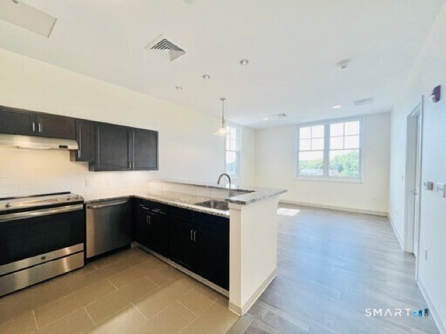 215 Stillwater Avenue, Stamford