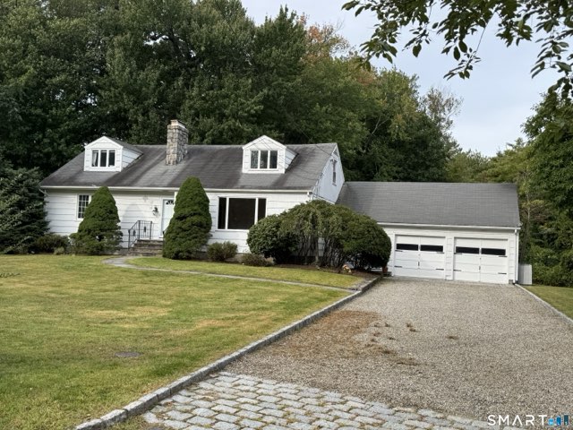 12 Belaire Drive, Westport