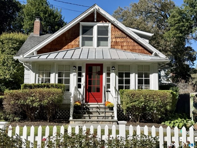 27 Lakeside Avenue, Darien