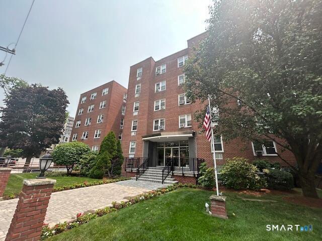 39 Glenbrook Road, Stamford