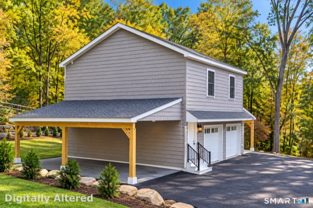 385 Woodbine Road, Stamford