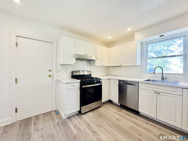 44 Highview Avenue, Stamford