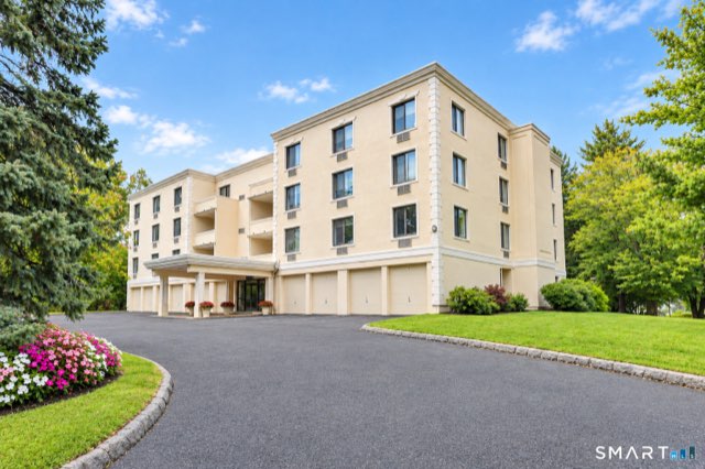 1525 East Putnam Avenue, Greenwich