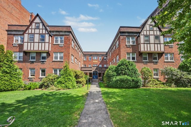 77 Glenbrook Road, Stamford